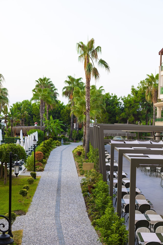 Bella Resort Hotels And Spa 62/73