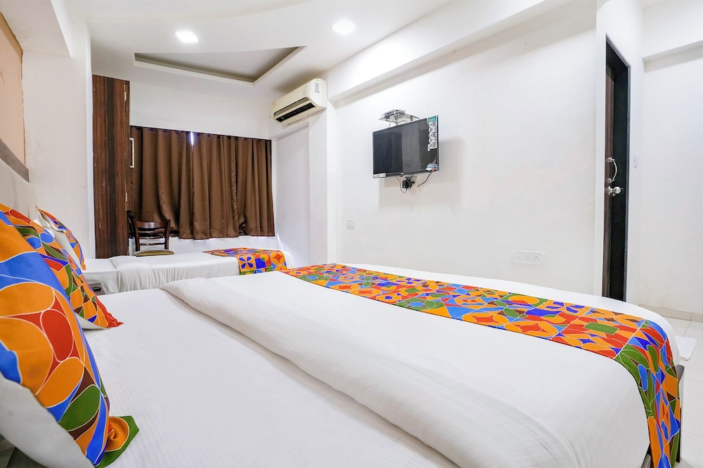 Kamran Residency 34/50