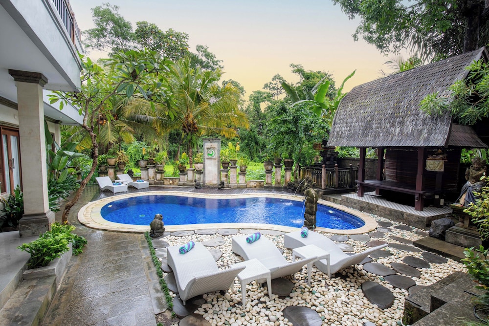 Amoya Inn 38/50