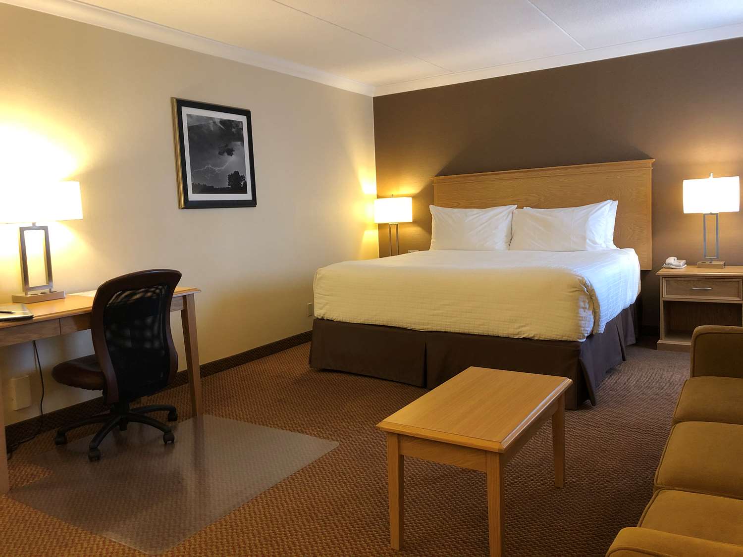 Business, Plus, King Bed, Sofa, Hot Tub