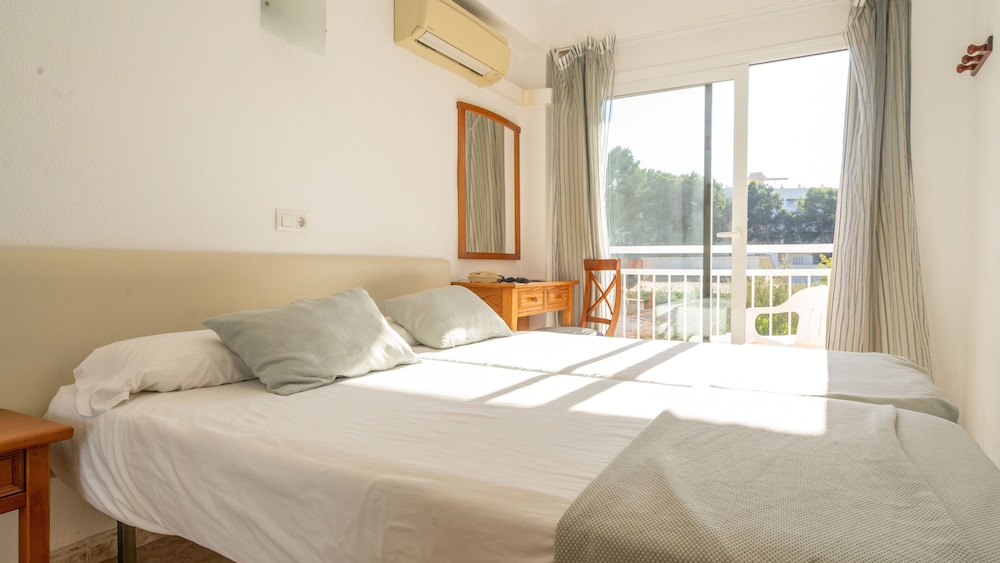 STANDARD, DOUBLE BED, BALCONY