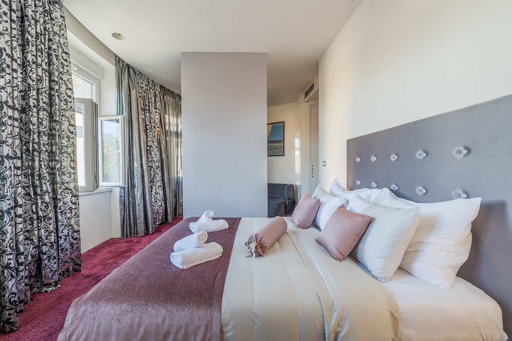 Starlight luxury rooms 4/50