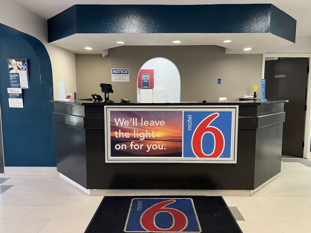 Motel6 Simpsonville, SC - Greenville 7/50