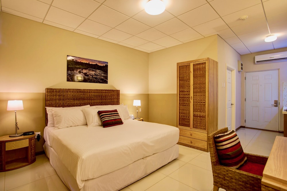 Jacana Amazon Wellness Resort 7/68