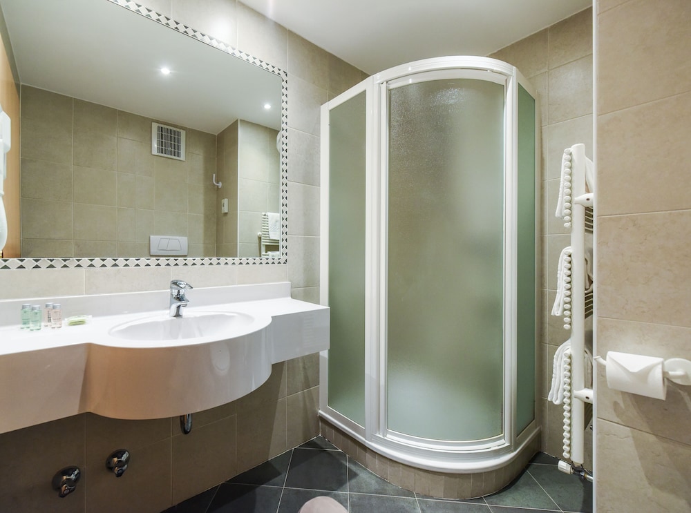 Hotel Antares 29/70