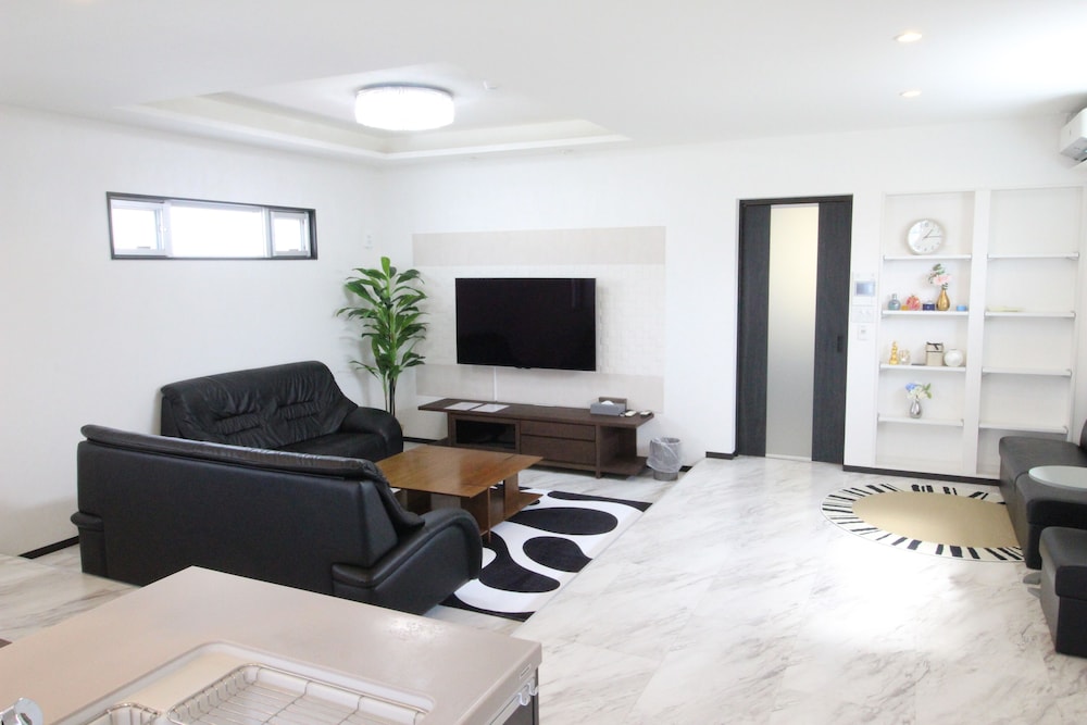 Condominium Felicita Naha 30/40