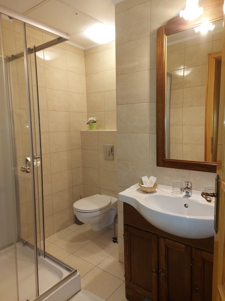 Karin Hotel 30/34