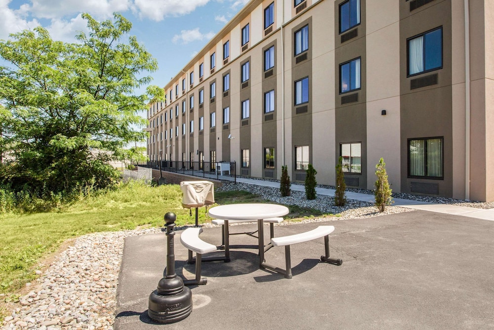 Sleep Inn Suites Middletown - Goshen 25/28