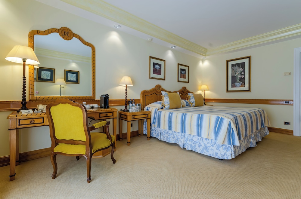 ROOM, DOUBLE OR TWIN BED, GARDEN VIEW