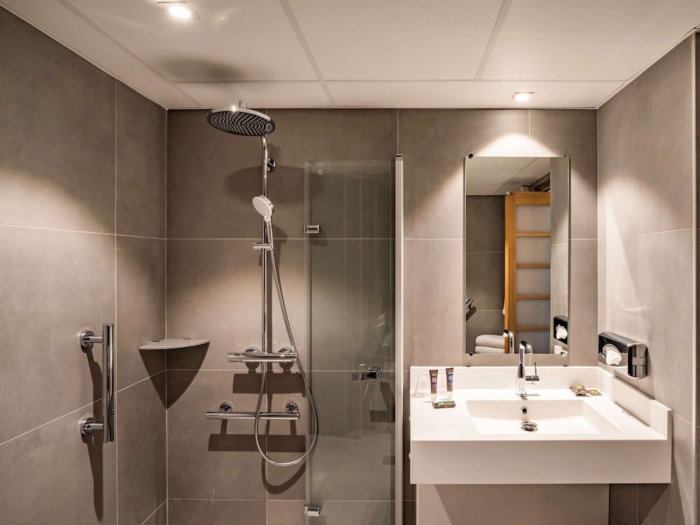 NOVOTEL BEAUNE 22/73