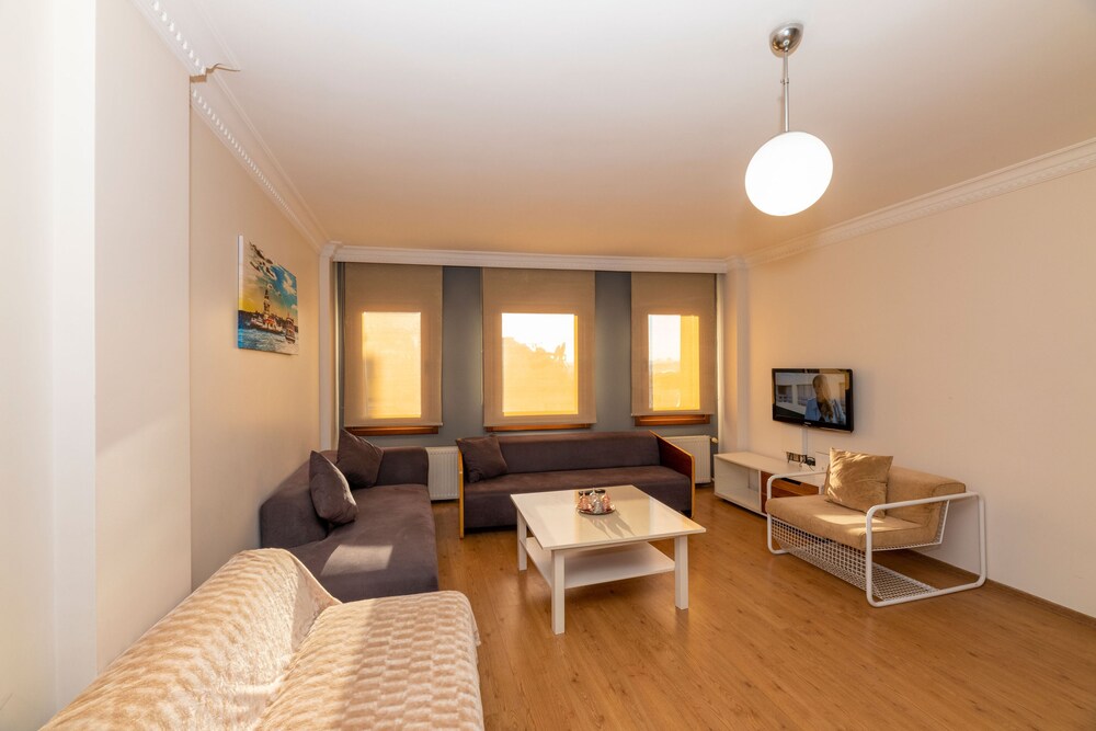 Opera House Hotel 51/64