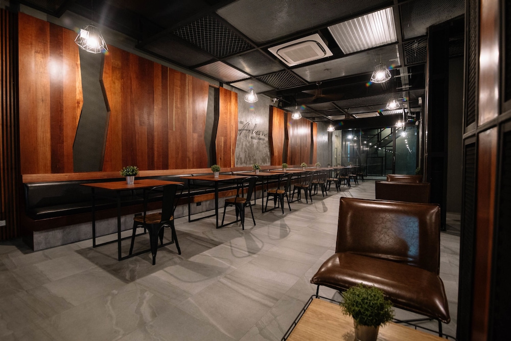 The Arbern Hostel x Bistro 37/50