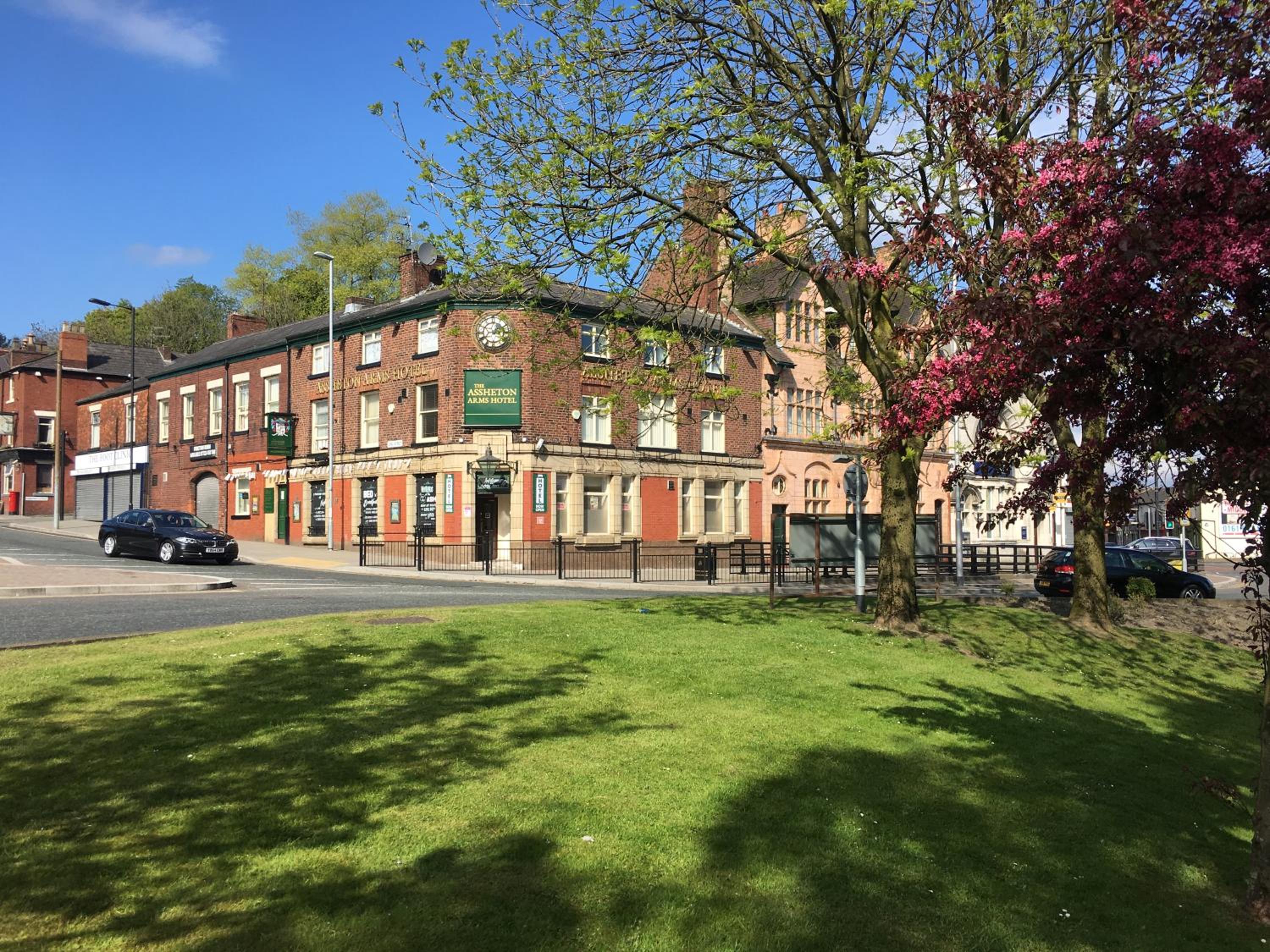 Assheton Arms Hotel 5/44