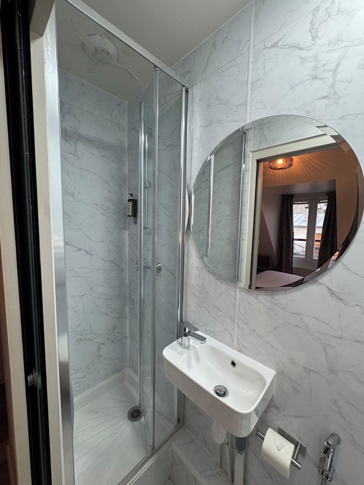 HOTEL MONTMARTRE 43/48