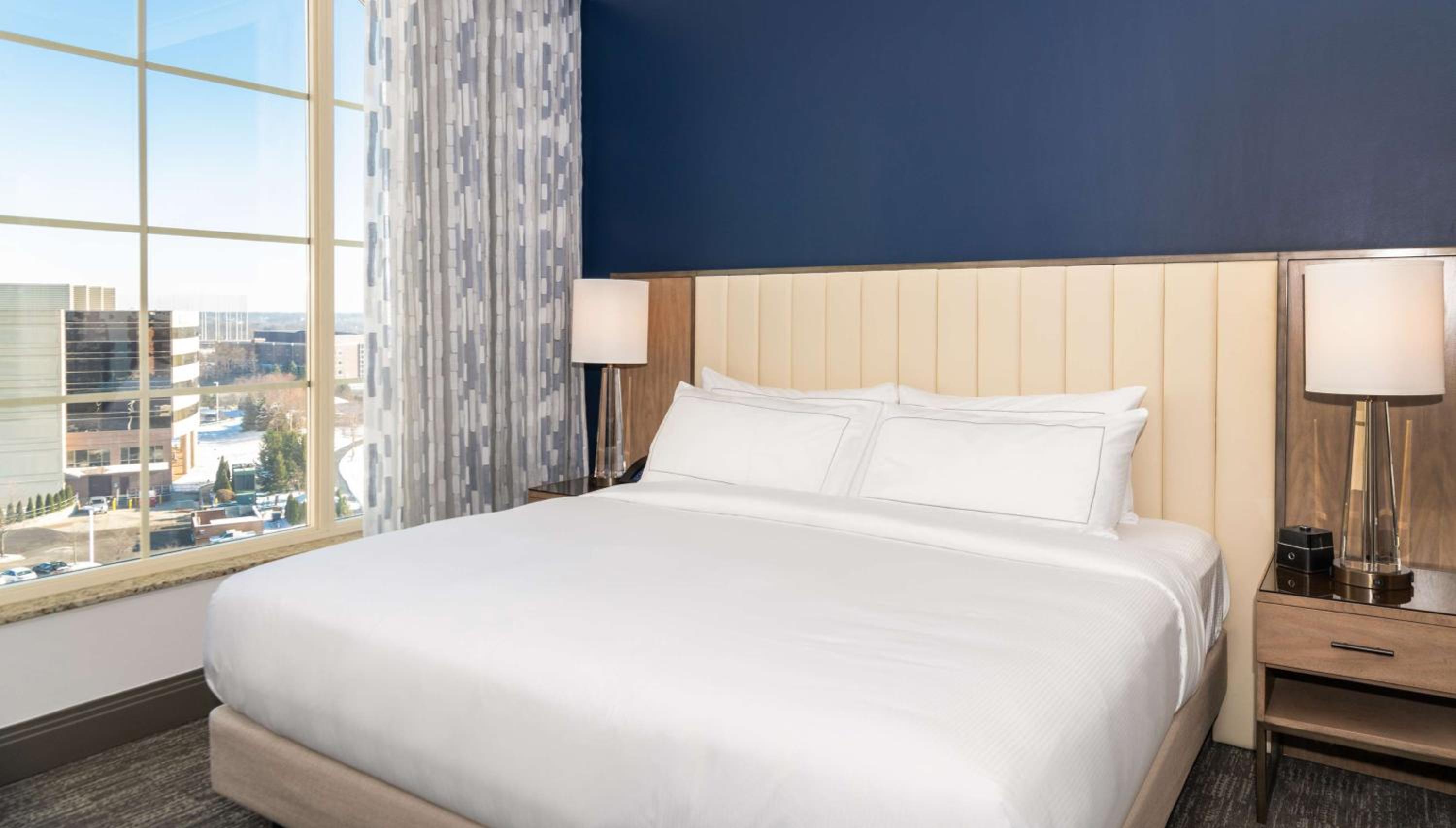 Executive, Suite, King Bed, Parlor
