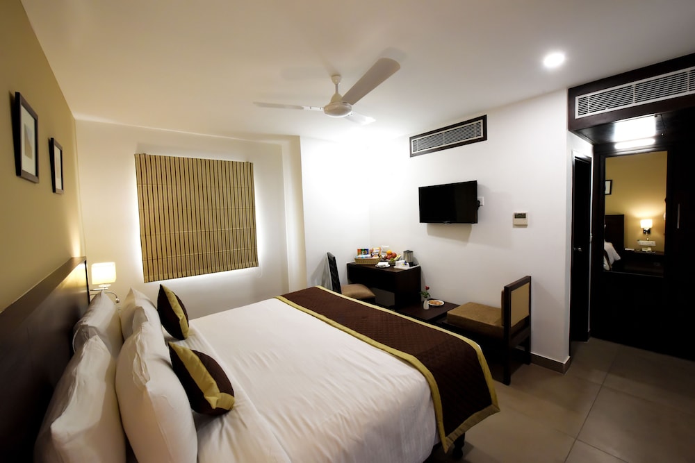 1 BEDROOM, DELUXE, DOUBLE OR TWIN BED