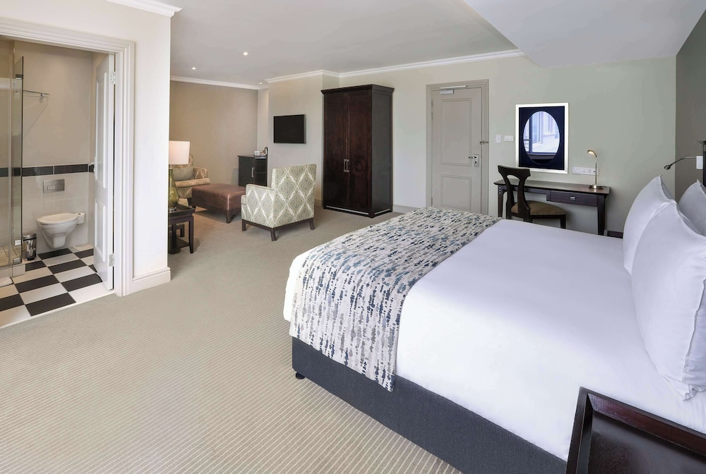SUITE, KING BED, SEA VIEW