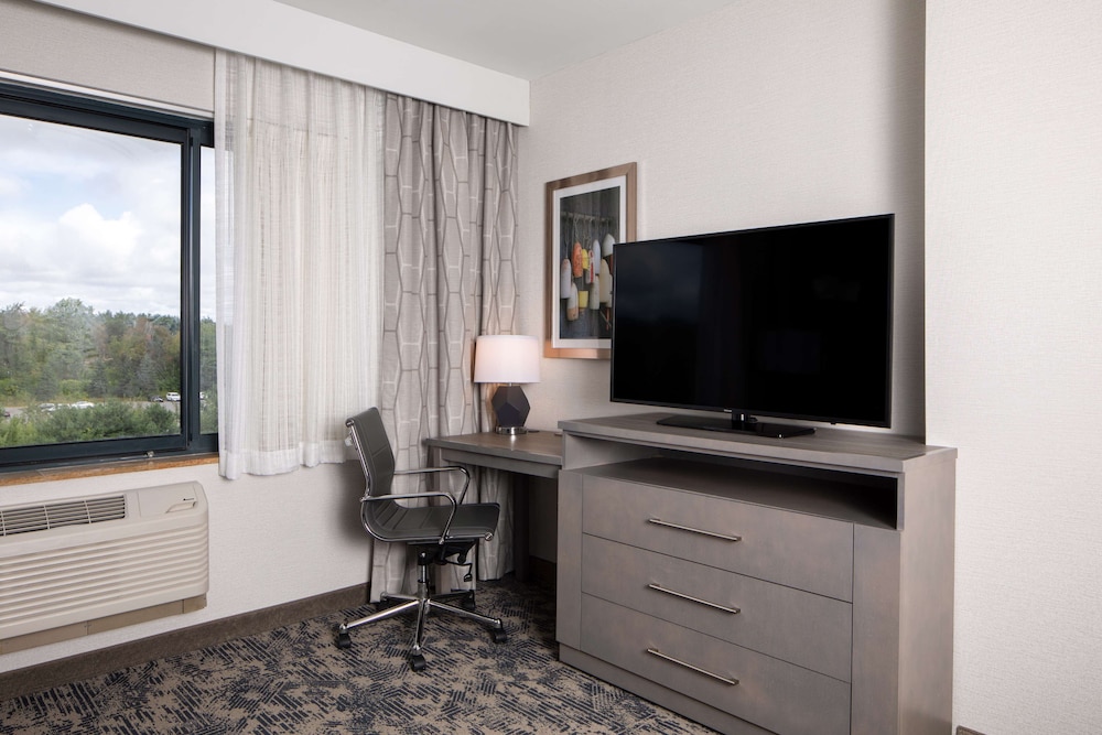 Embassy Suites by Hilton Portland Maine 45/46