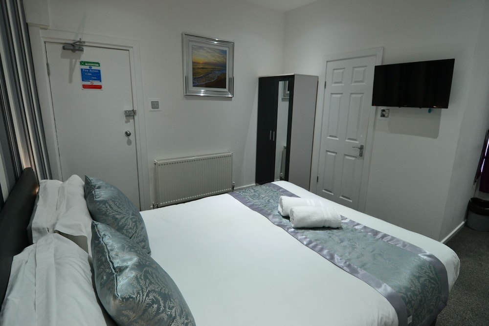 Hotel 33 19/50