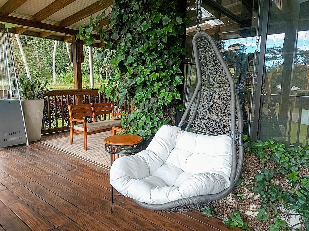 The Riverside Inn 52/67