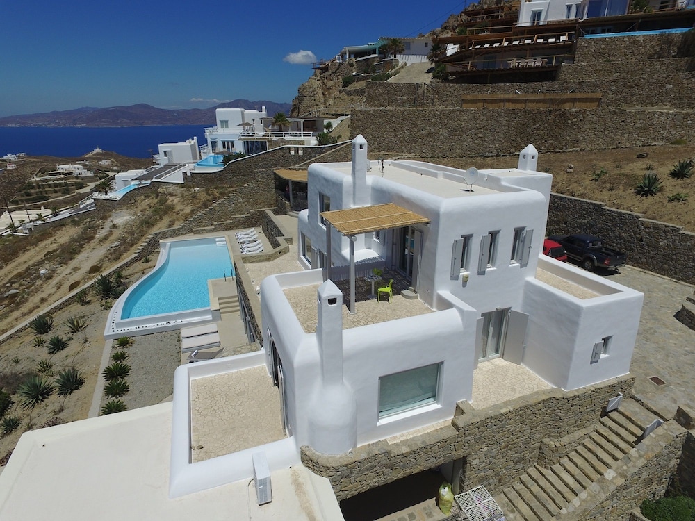 Villa Delucien 47/52