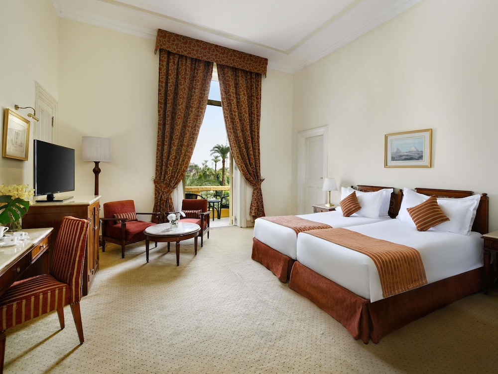 SUPERIOR, TWIN BEDS, GARDEN VIEW
