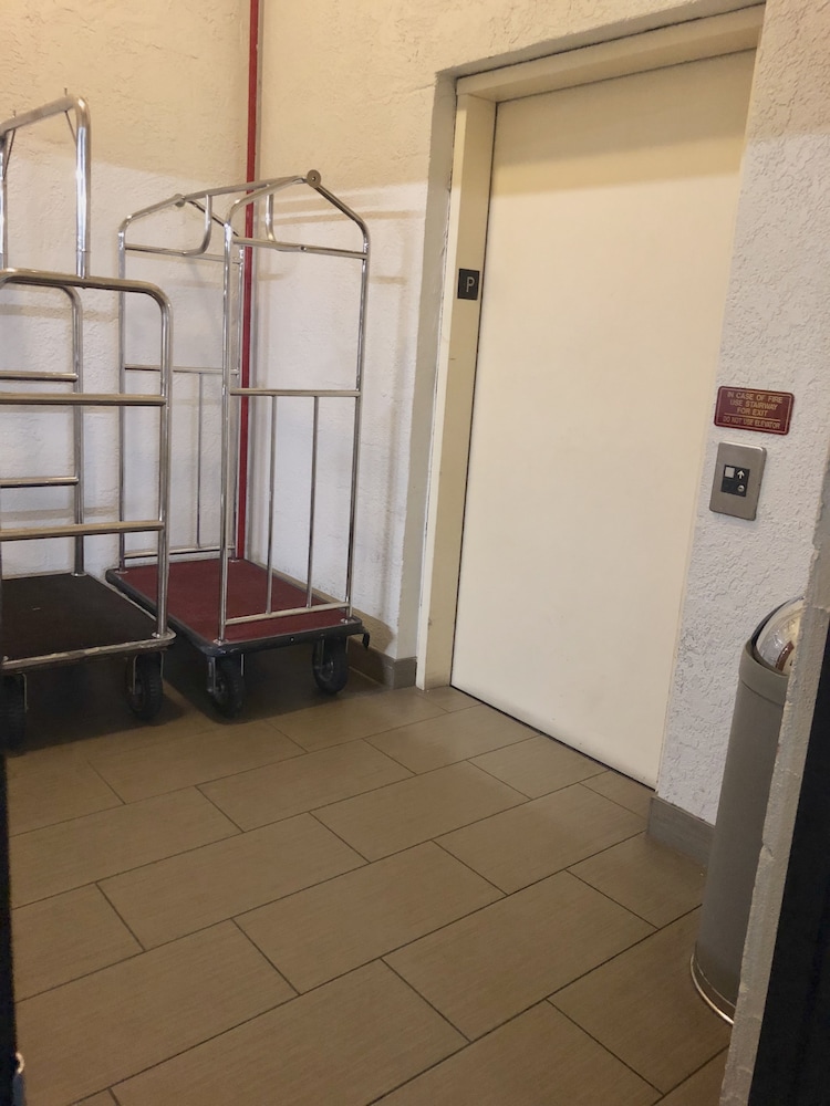Best Western Huntington Beach 46/65
