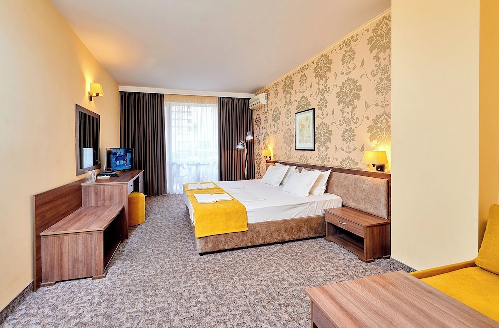 Hotel Forum 13/50