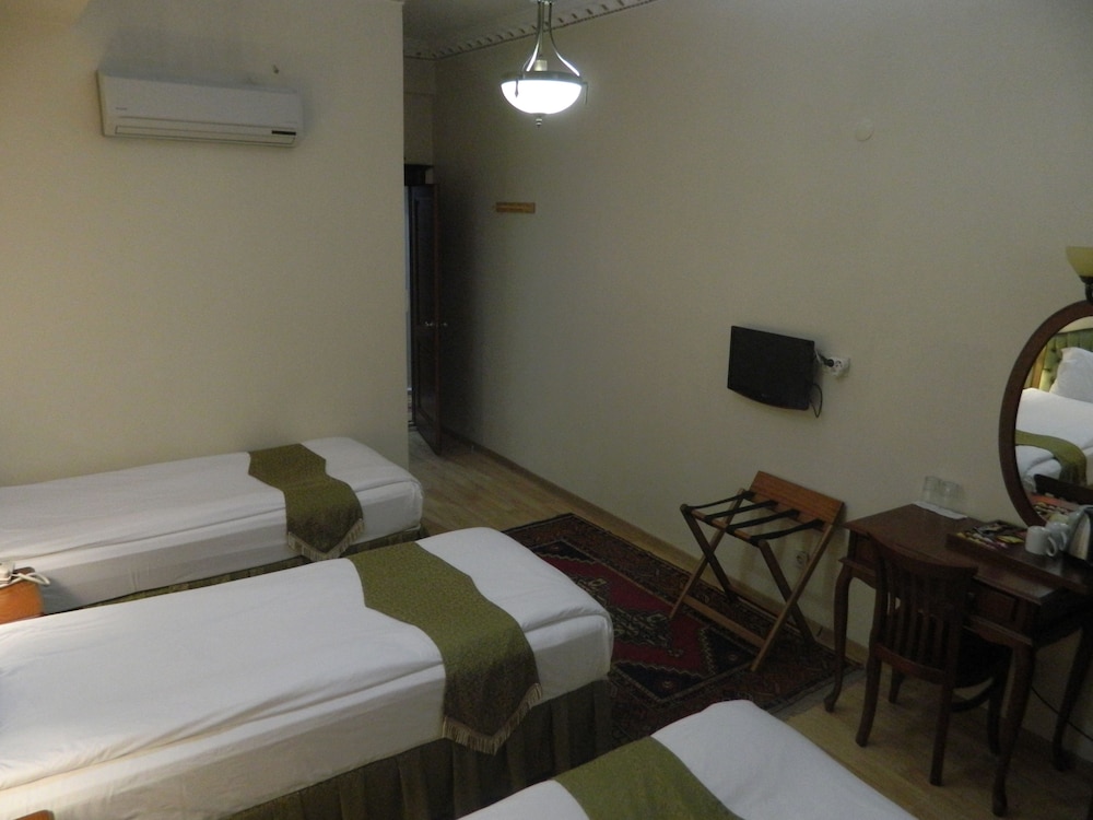Basileus Hotel 36/79