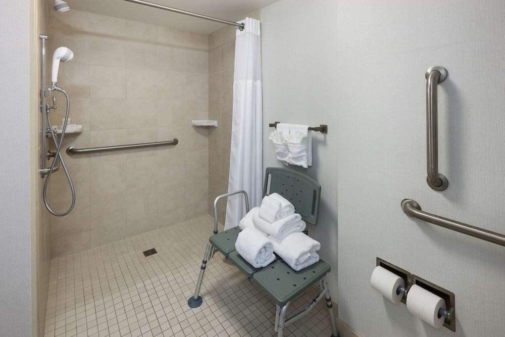 Hilton Garden Inn Nashville-Vanderbilt 15/65
