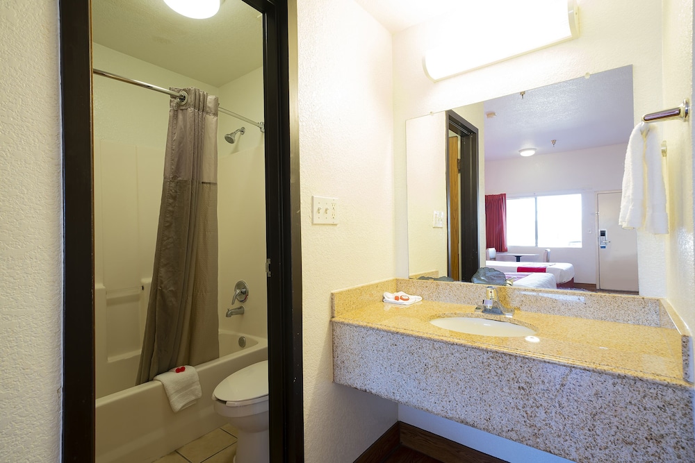 Americas Best Value Inn & Suites Humble 37/40
