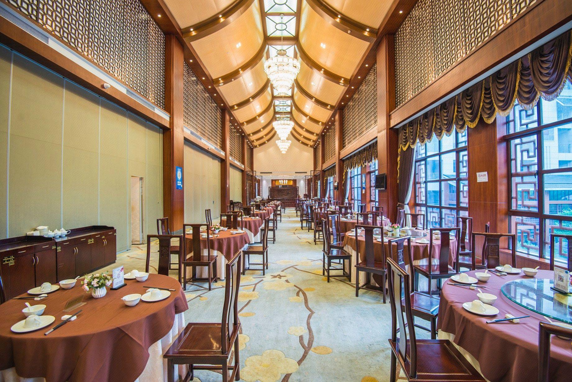Yingbin Hotel 18/23