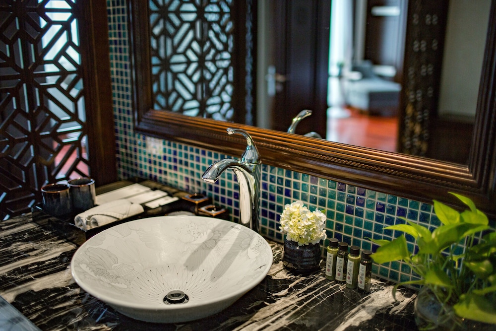 Ninh Binh Hidden Charm Hotel Resort 66/67