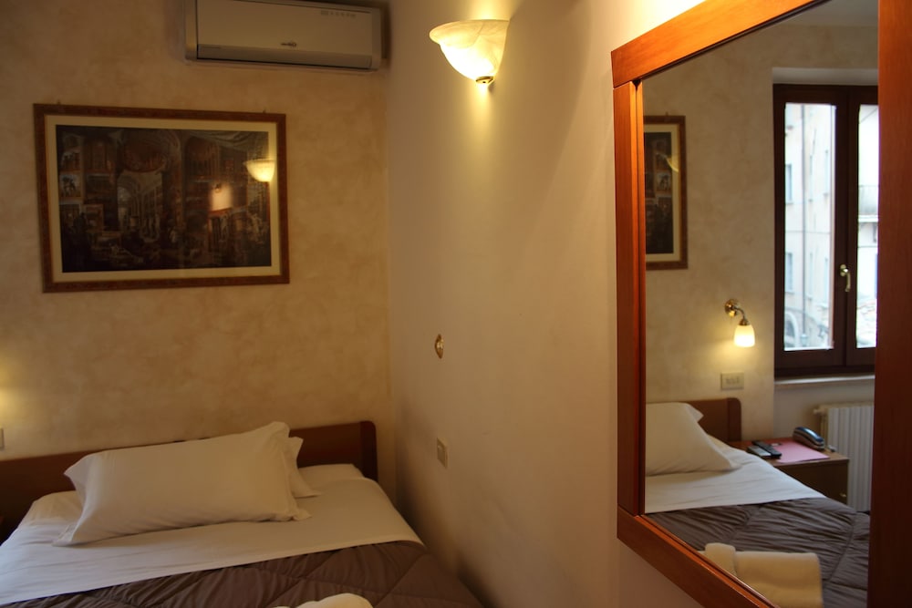 Primavera Mini Hotel 24/63