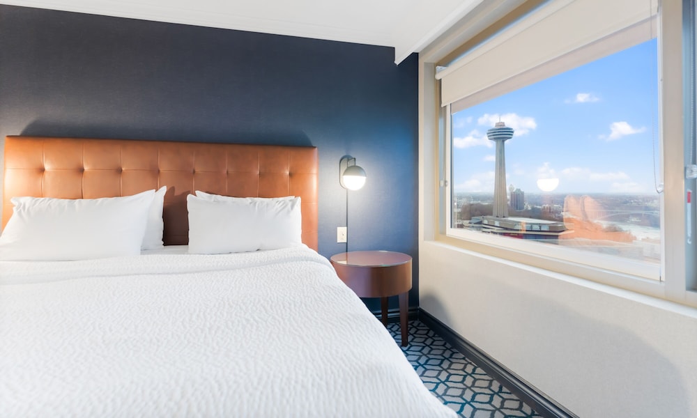 ROOM, KING BED, CITY VIEW, HIGH FLOOR