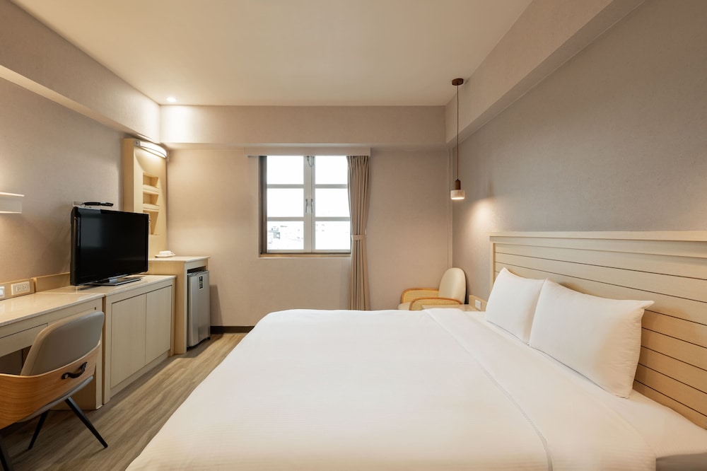 BUSINESS, DOUBLE BED