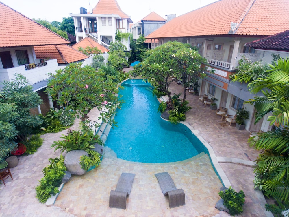Baleka Resort Hotel and Spa 65/74