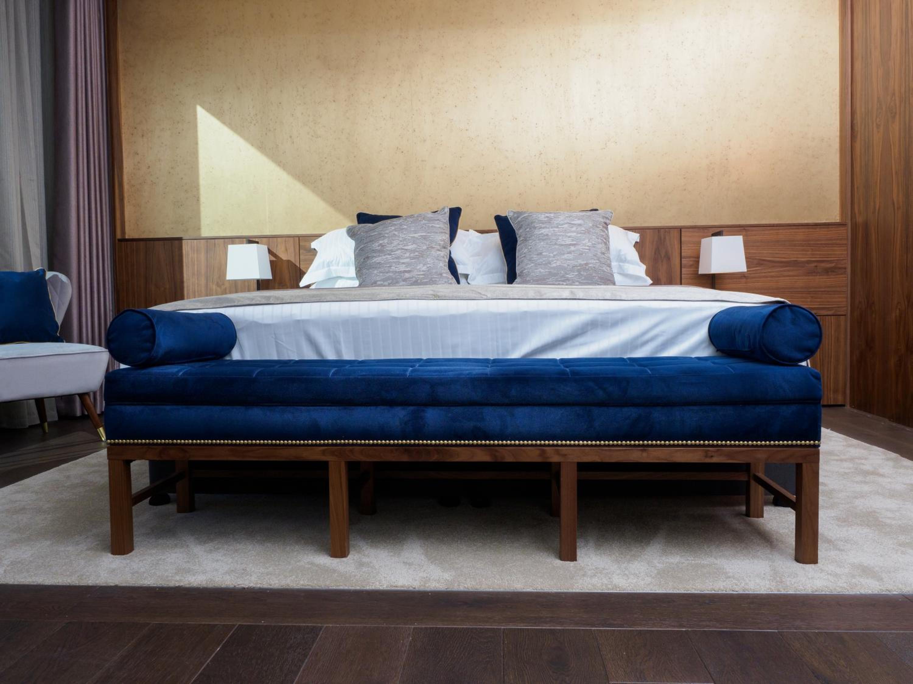 جناح صغير، The Hotel at Mill Farm 3/5