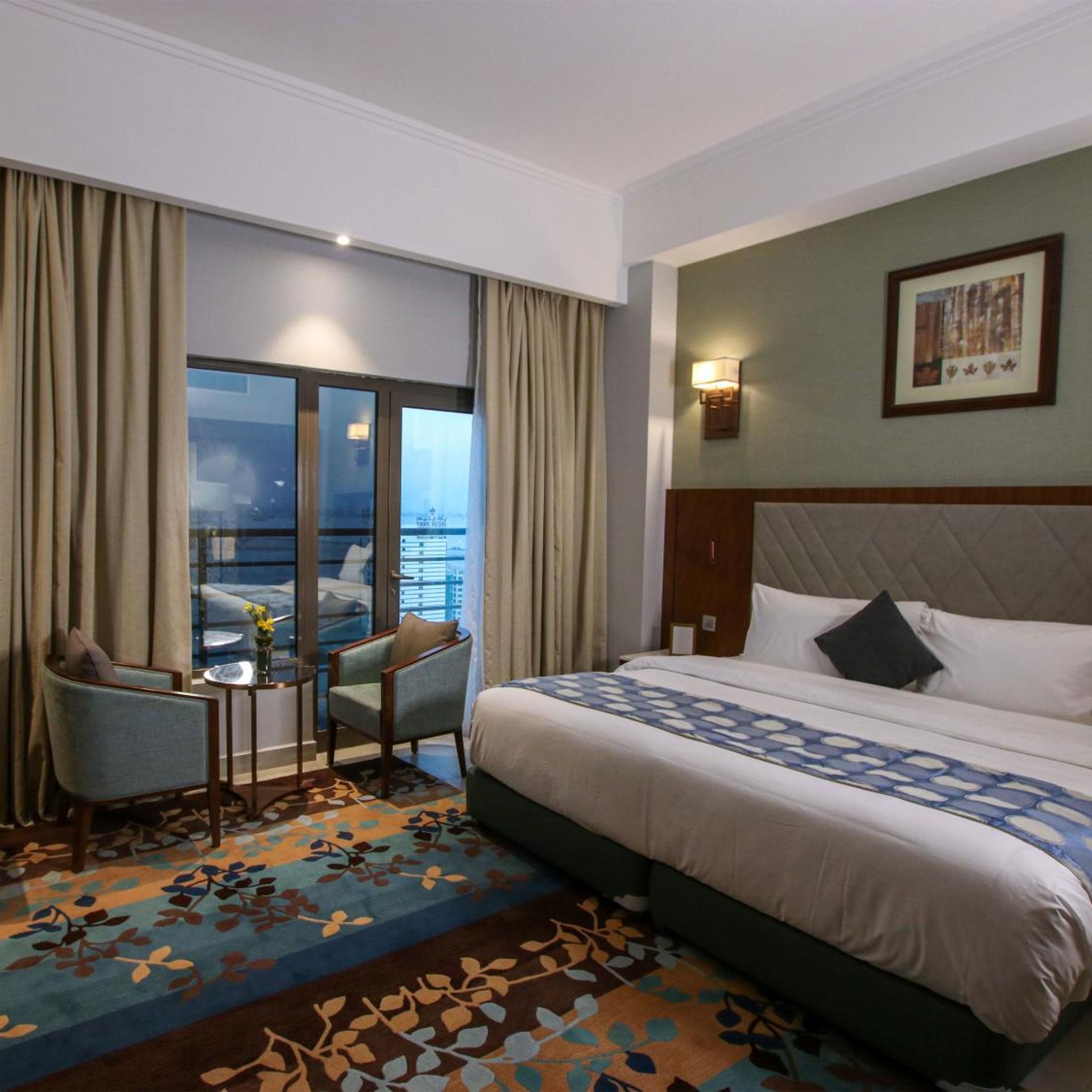 KING SUITE SEA VIEW WITH JACUZZI