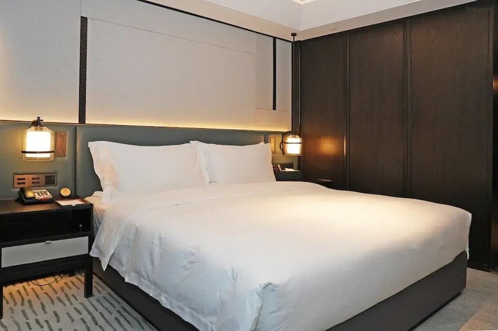 Guangzhou 27/50