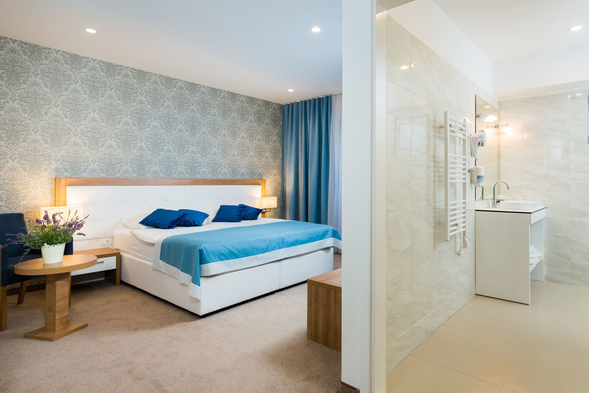 COMFORT, DOUBLE OR TWIN BED