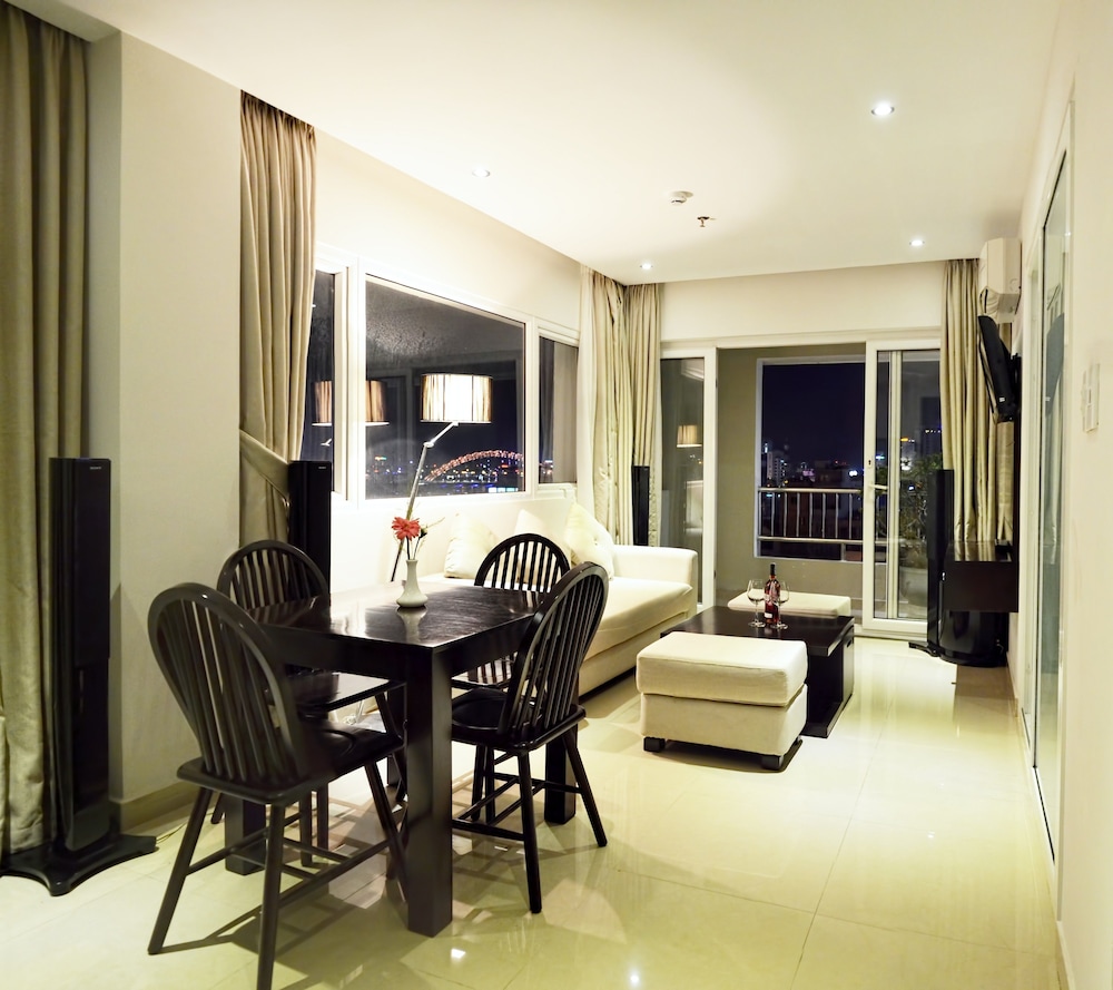 D C Hotel 47/56