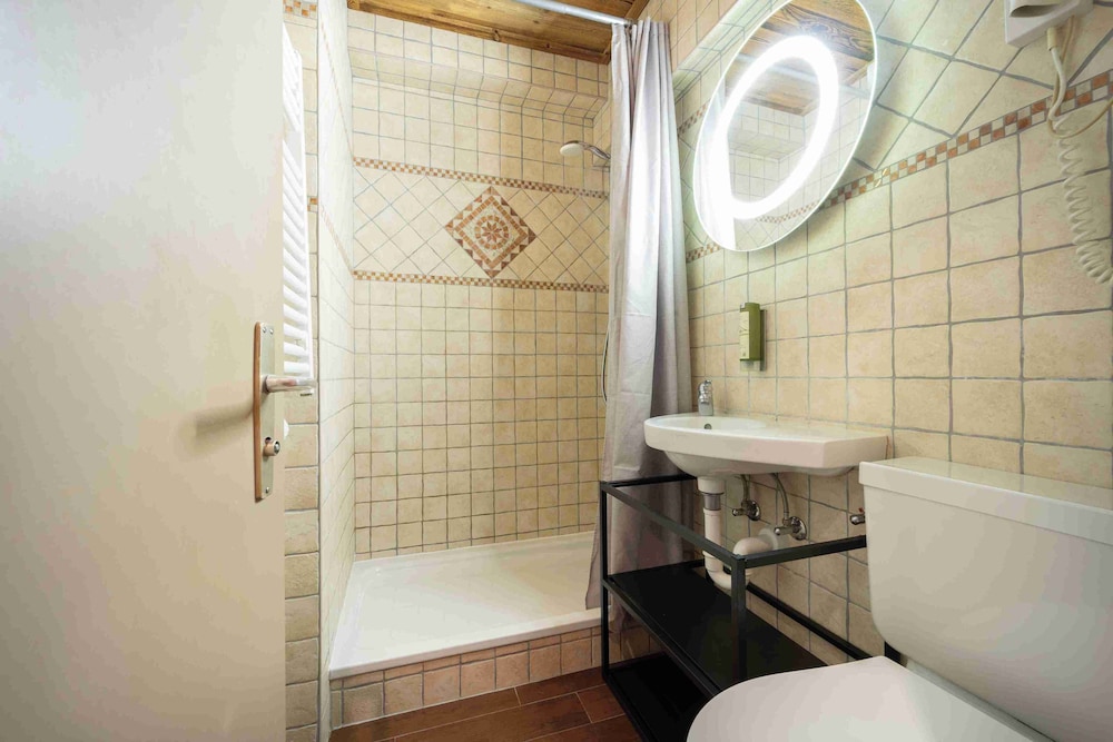 Hotel Le Grand Chalet 45/50