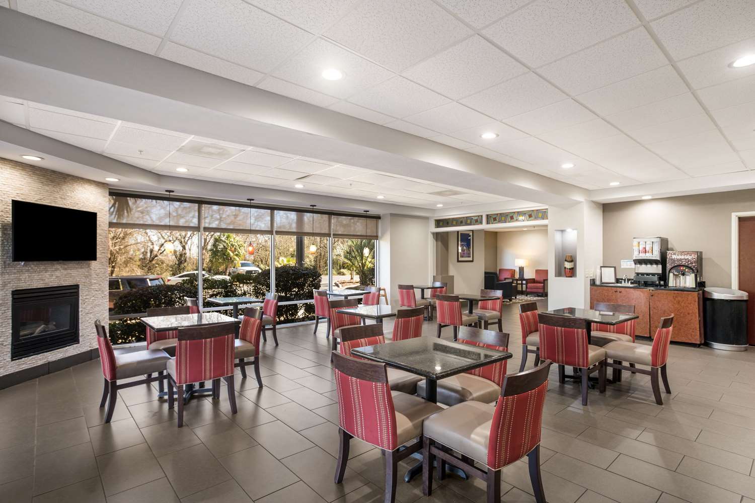 Comfort Suites Forsyth Near I-75 36/49