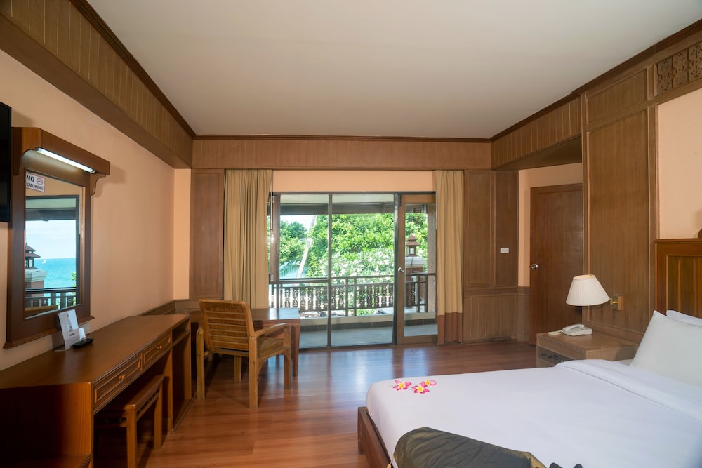 ALOHA RESORT 49/76