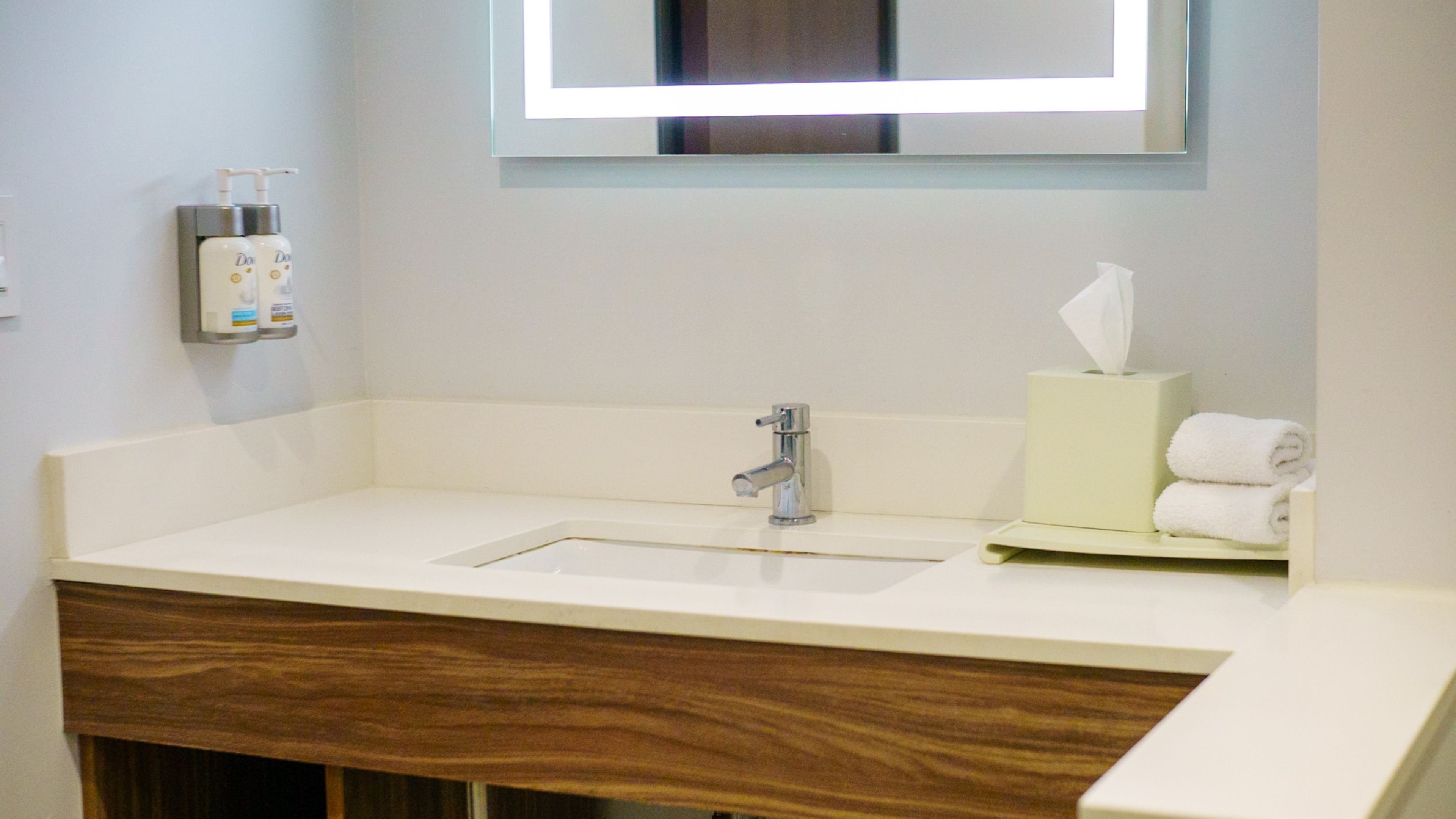 Holiday Inn Express And Suites Ensenada Centro 34/36