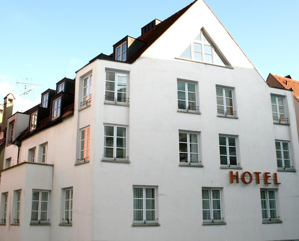 Hotel am Rathaus 2/25
