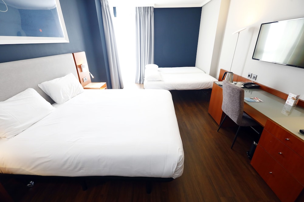 Travelodge Madrid Coslada Aeropuerto 18/60
