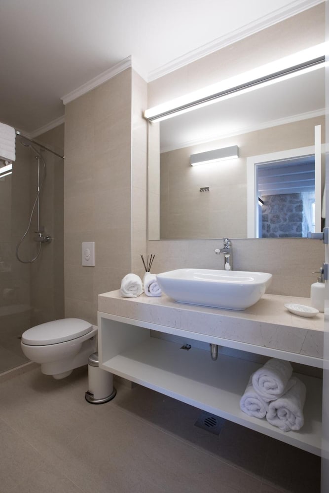 Bova Luxury Rooms 34/36