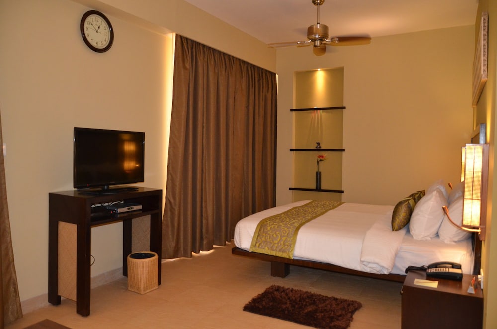 Club Mahindra Virajpet 15/74
